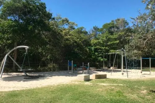 Beachside 3-bed With Bbq, Pool, Gym - Image 1