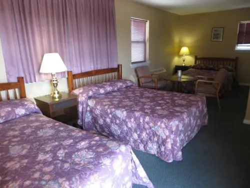 Riverview Motel - Image 1