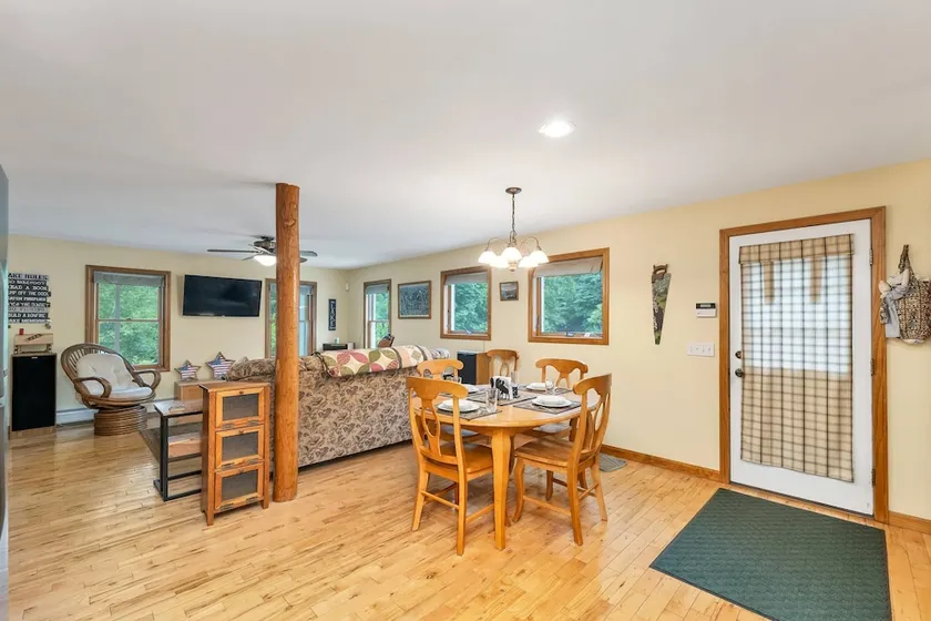 Bears Den - Image 1