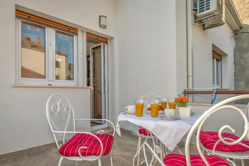 LCT Holiday Home Florentina - Image 1