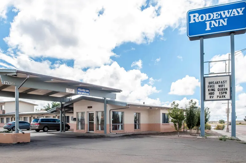 Economy Inn Gallup - Image 1