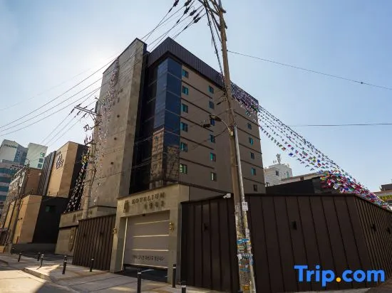 HOTELIUM - Image 1