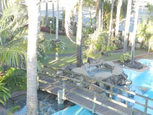 Tropical Gardens Motor Inn - Image 1