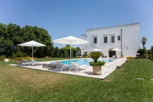 Extraordinary Estate With Pool M800 - Image 1
