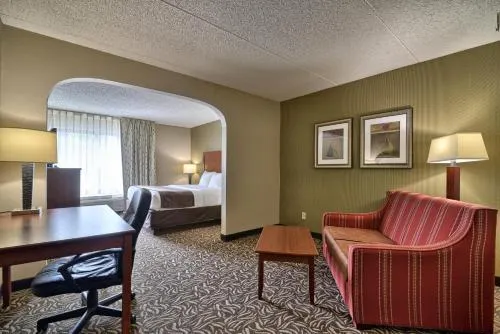 Comfort Inn - Image 1