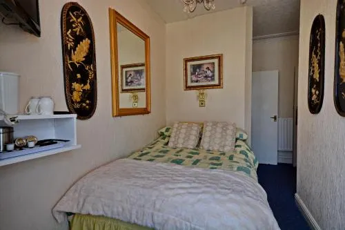 The Falklands Hotel - Image 1