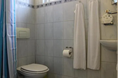 Lavilla Guesthouse Kastrupvej - Image 1