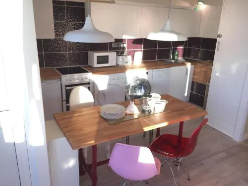 2 Bedroom Apartment In Abbey Road - Image 1