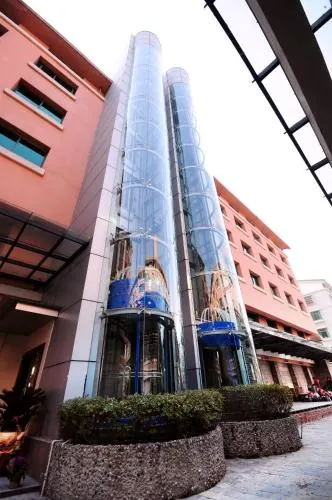 Yiwu European Cultural Theme Hotel - Image 1