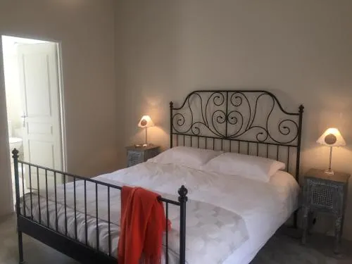 Chez Montrachet - Image 1