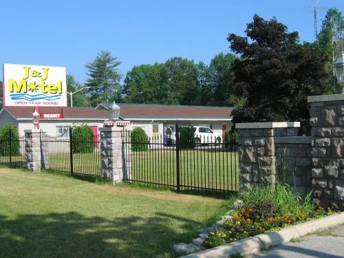 J&J Motel - Image 1