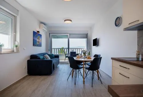 Apartmani Irena&Miro Brela - Image 1
