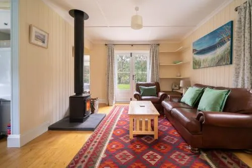 Wee House - Benmore Estate - Image 1
