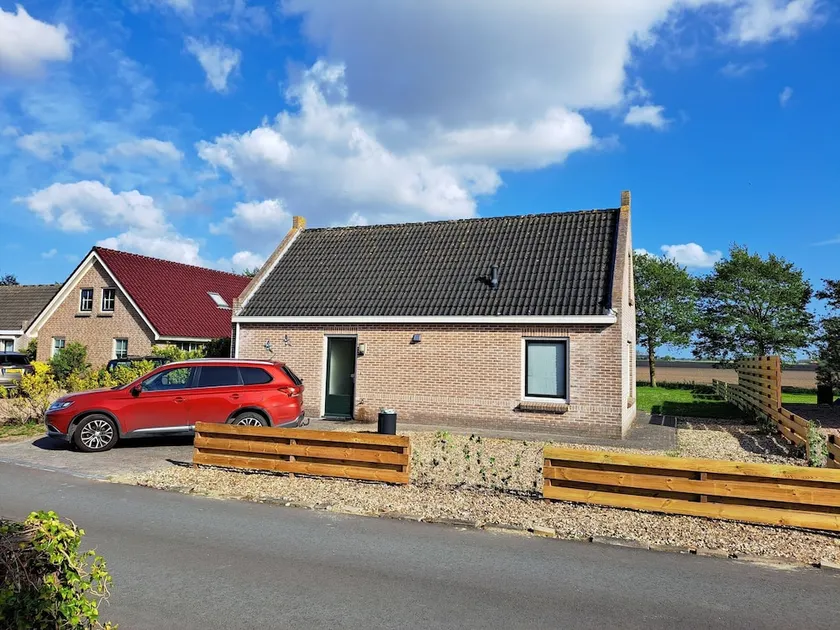 Nicely furnished chalet with one oven, near the Wadden Sea - Image 1