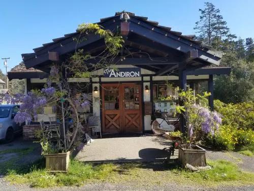 The Andiron Seaside Inn & Cabins - Image 1