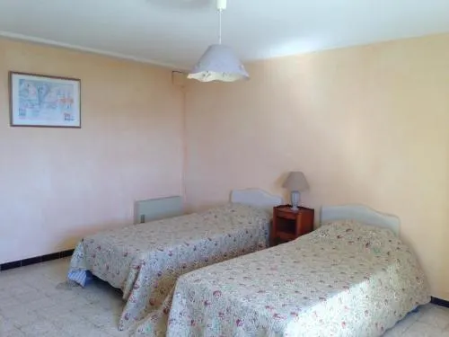 Camping Château de l'Eouvière - Image 1