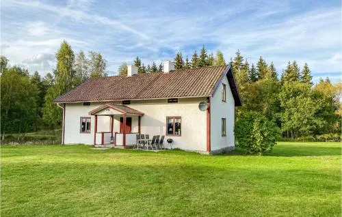 Nice Home In Boxholm With Kitchen - Image 1