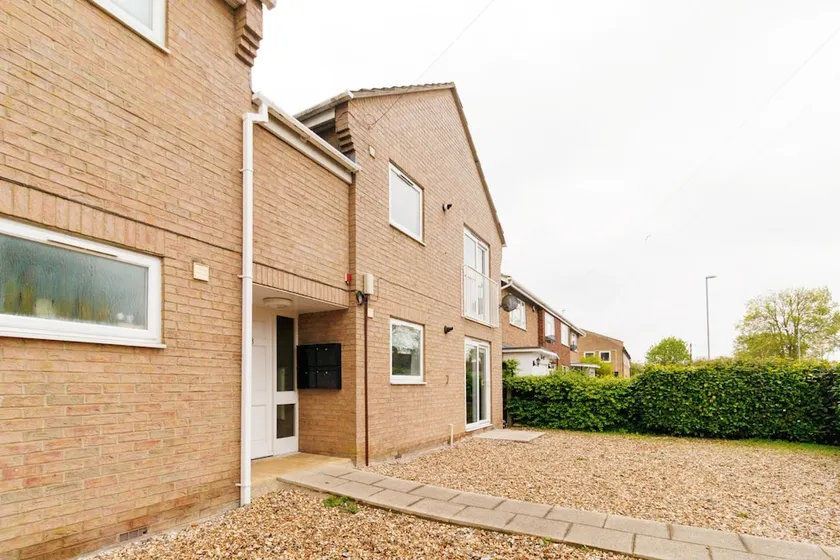 Lolite Apartment In Cambridge - Image 1