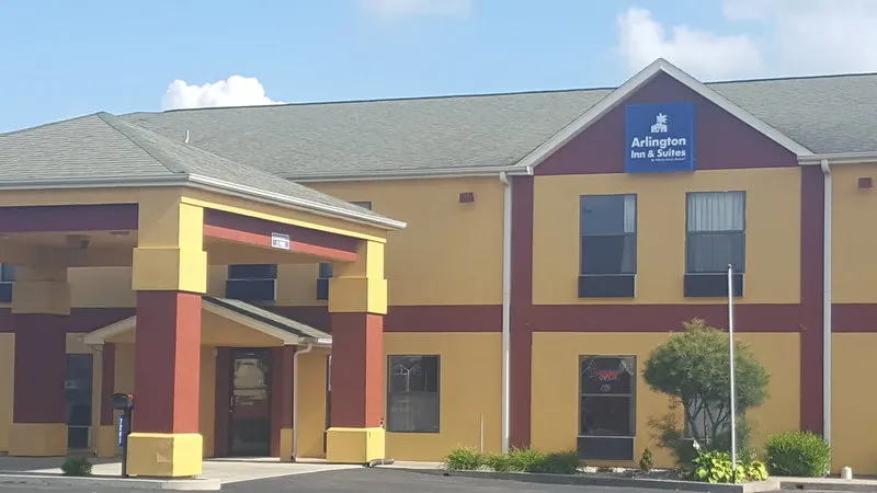 Arlington Inn and Suites - Image 1