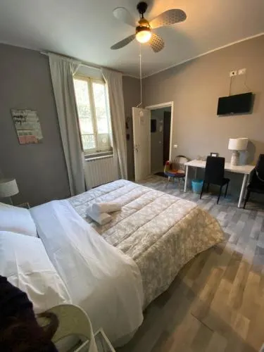Bed & Breakfast Biscuit - Image 1