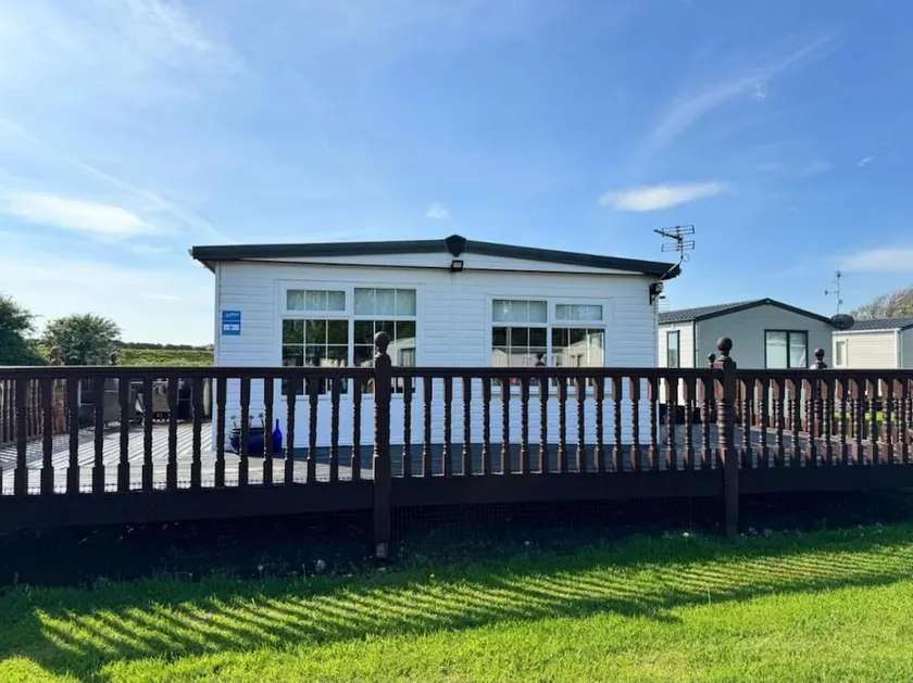 Sunshine Lodge At Haven Lakeland - Image 1