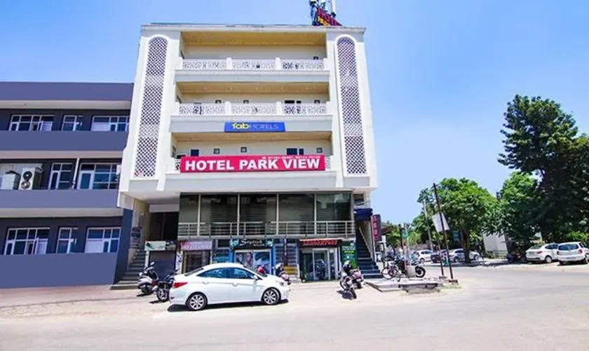 Fabhotel Park View - Image 1