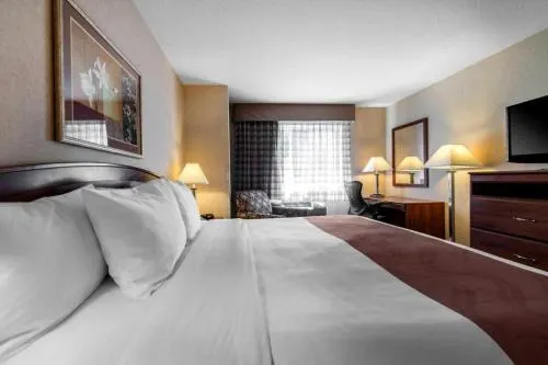 Comfort Inn - Image 1