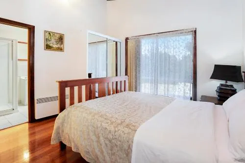Harvey Farm Lodge - Image 1