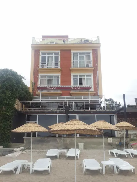 Deniz Hotel - Image 1