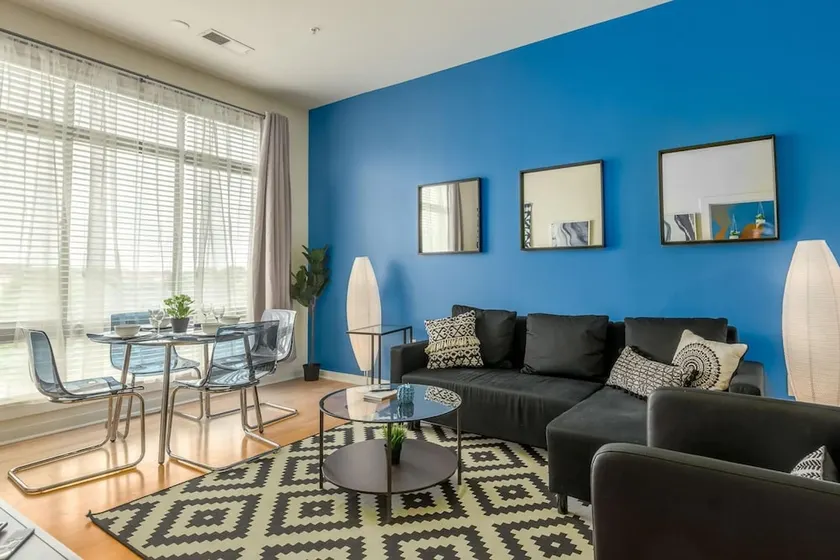 Luxury Apartment 329 - Image 1