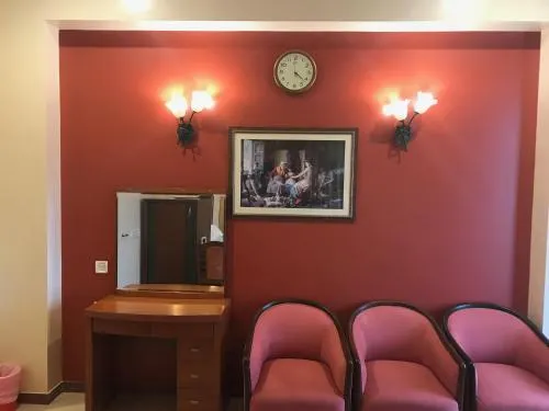 Kohinoor ATC Apartment| Rooms & Caretaker - Image 1