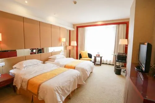 Harbour Plaza Hotel - Image 1