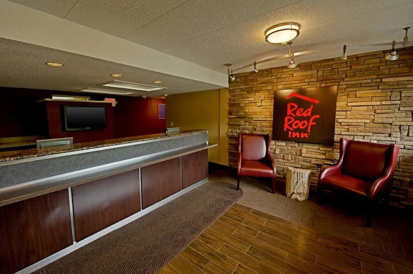 Red Roof Inn Pittsburgh North Cranberry Township - Image 1