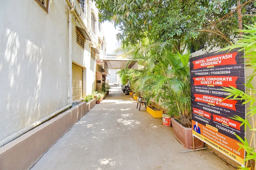 Fabhotel Shreeyash Residency - Image 1