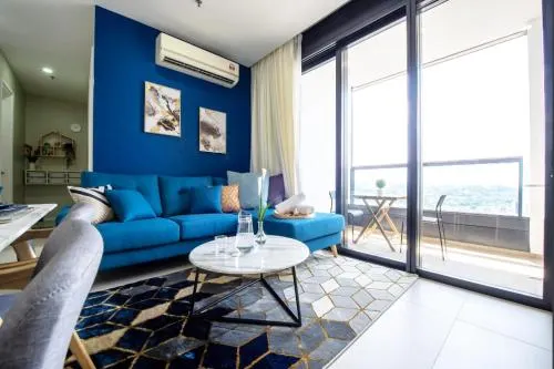 Arcoris Mont Kiara next 163plaza 1-4Pax one plus one Bedroom - Image 1