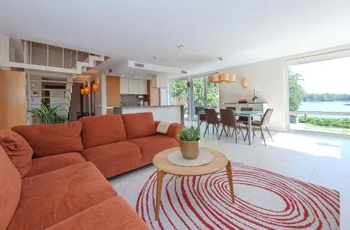 Domido Villa - Image 1