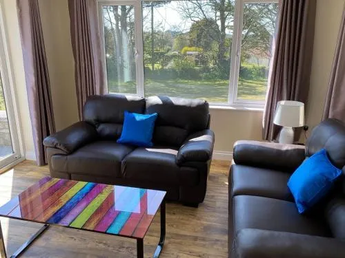 Tregarthen Cottage - Image 1