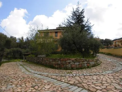 Casa vacanze Villa Lucheria Loceri - Image 1