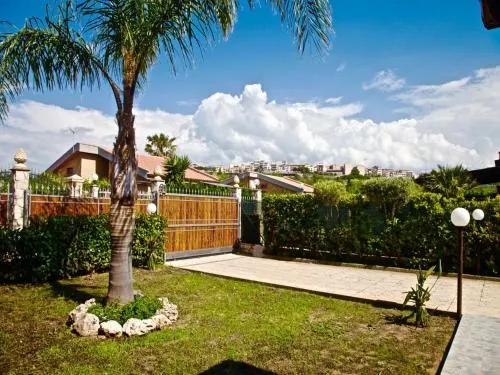 Rentopolis Ischia Apartment - Image 1