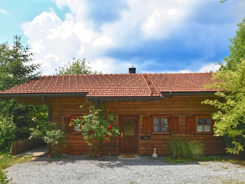 Vintage Holiday Home in Grafenried with Garden - Image 1
