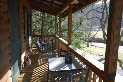 Mountain Springs Cabins - Image 1