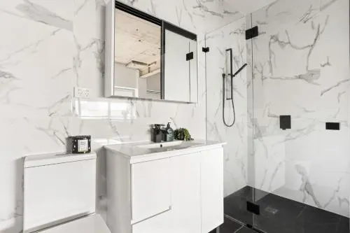 Inner West Delight l Studio by St Peters Station - Image 1