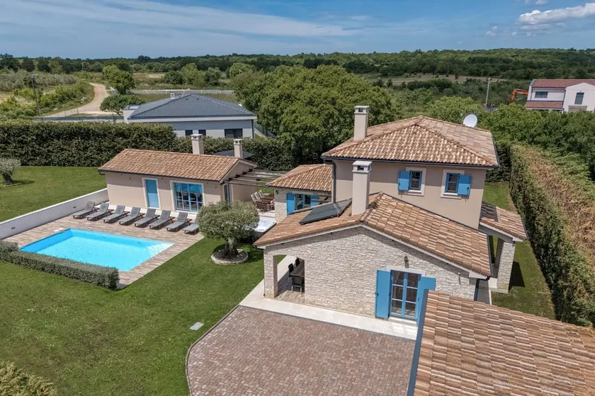 Villa Milo - Mali Vareski With Pool - Image 1