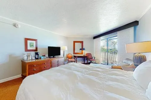 Condos in Kauai Beach Resort - Image 1