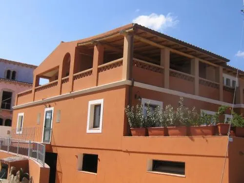 Hotel Maxim - Image 1