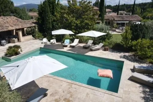 Villa de 300 m au coeur du Luberon au calme sans vis Ã  vis 5 chambres - Image 1