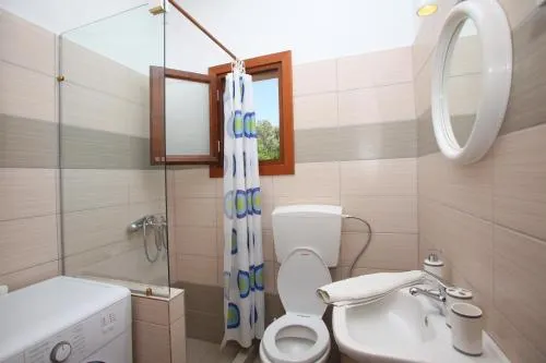Giasemi Apartments - Image 1