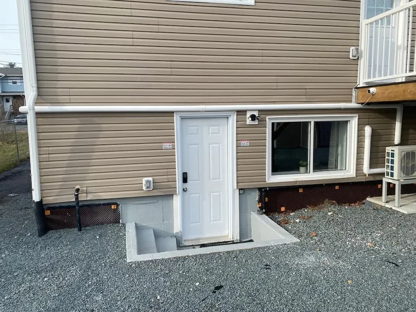 Modern 3 BR Home - Family Friendly - Image 1