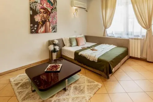 1BR Apt with Jacuzzi near Herastrau: Ideal Getaway - Image 1