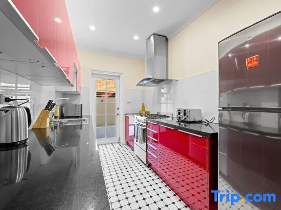 Comforting 2BR House/FishMarket&Casino-3 mins walk - Image 1